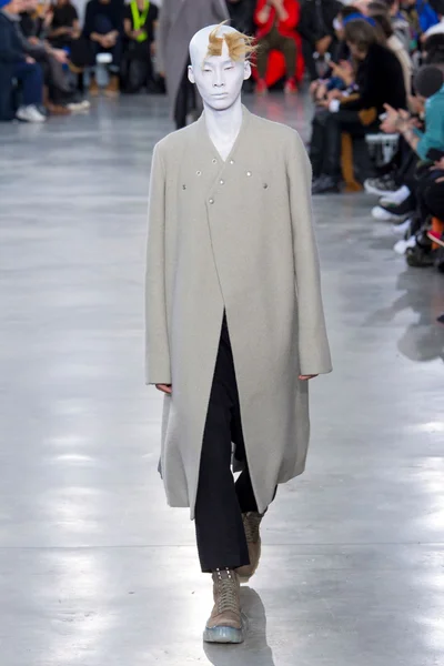 Look 19